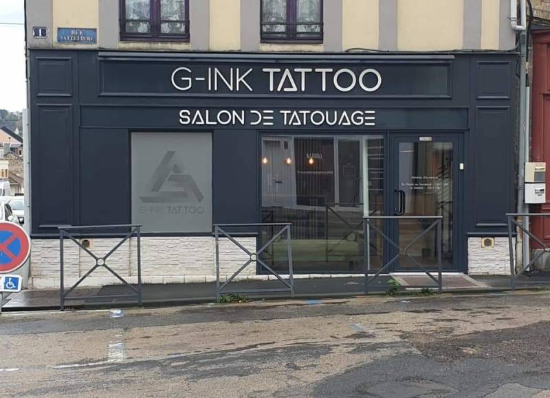Enseigne pour un salon de tatouage proche de Lille ( 59000 )